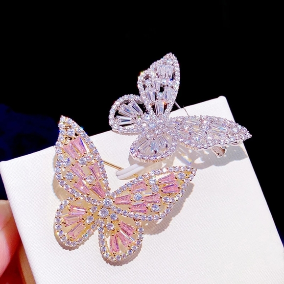 Swarovski crystals butterfly brooch - Picture 2 of 4